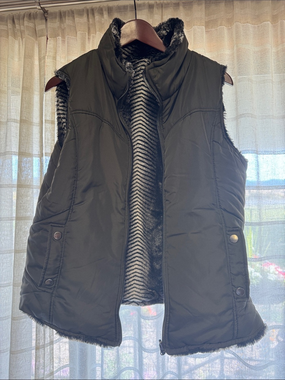 Women’s Olive Green & Faux-Fur reversible Quilted Vest